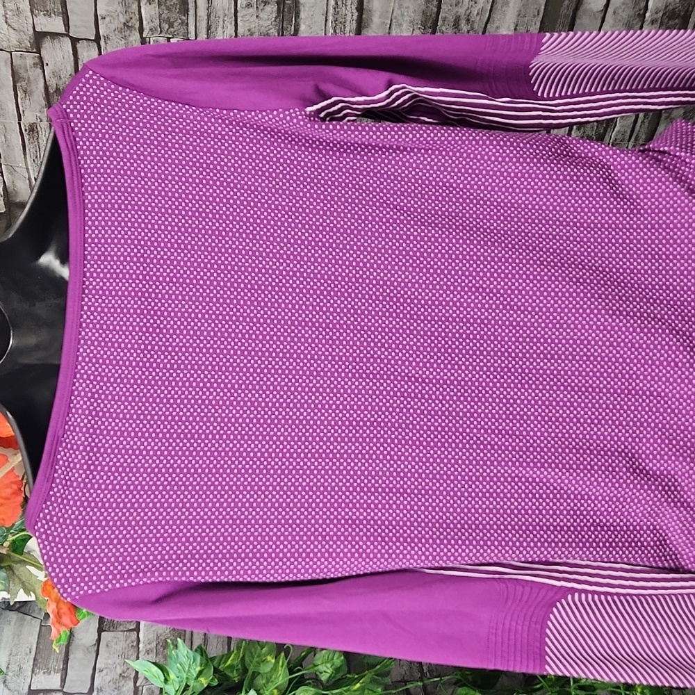 Nike Dri-FIT Banded Waist Seamless Training Top | Purple | Small - Picture 9 of 14